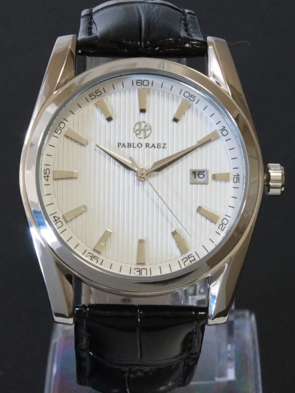 Men's Contemporary Dress Textured Dial Raised Indices Date Complication 41mm